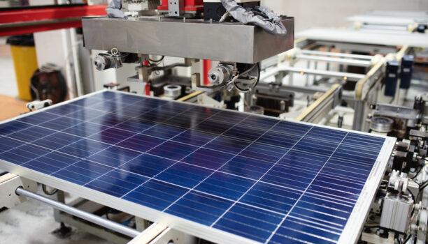 Fabrication des panneaux solaires et écrans LED : des filtres sont indispensables